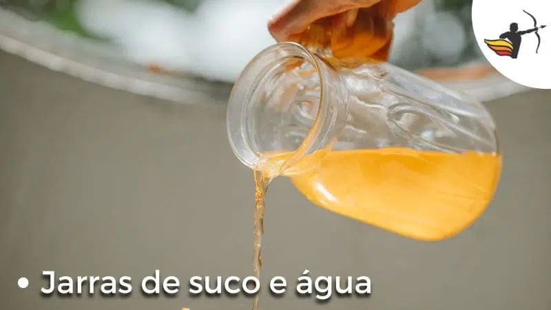 https://blog.acrilicoscentauri.com.br/wp-content/uploads/2022/02/jarras-de-suco-e-agua.jpg.webp